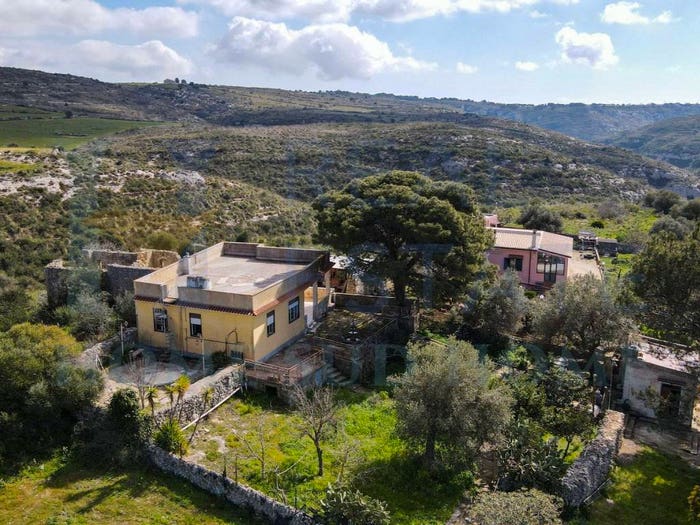 Casa con 5 locali in vendita in Contrada Busulmone, Noto