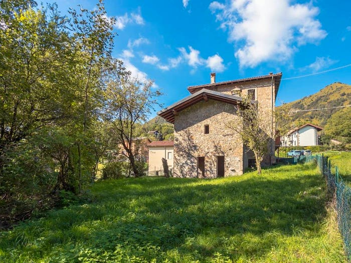 Casa trilocale in vendita in Via Cesare Battisti, Lepreno, Serina