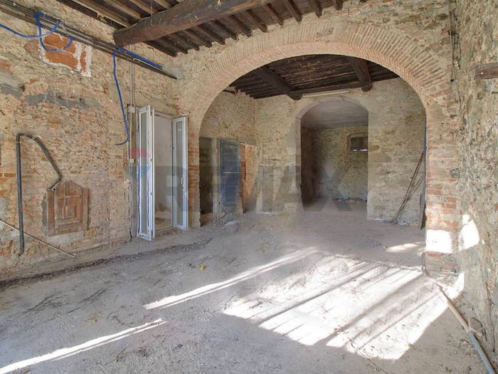 Casa con 6 locali in vendita in località Riguzze, Castelfranco Piandisco
