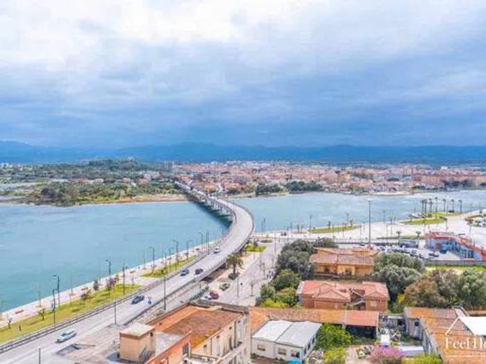 Appartamento quadrilocale in vendita in Via De Filippi, Centro Storico, Olbia