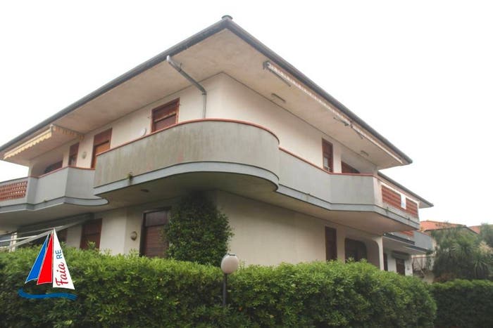 Appartamento quadrilocale in vendita in Via Salvatore Carnevale, Centro, Riposto