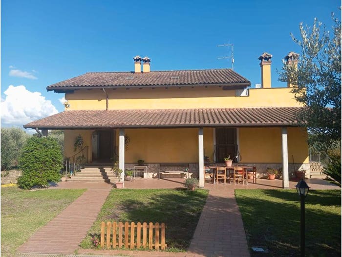 Casa con 6 locali in vendita in Via Riserva della Bandita, Lanuvio