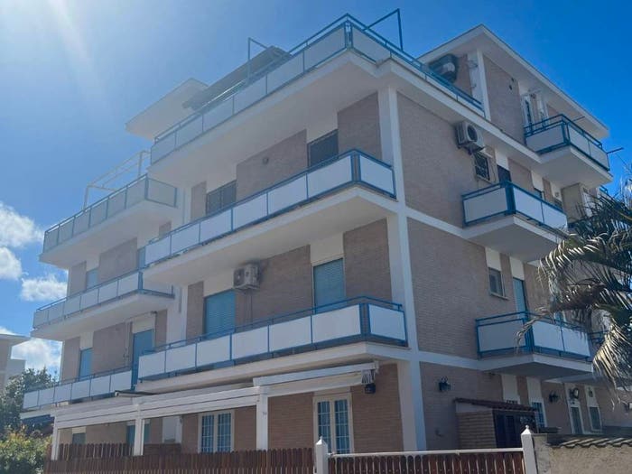 Appartamento trilocale in vendita in Via Eolie, Latina Lido, Latina
