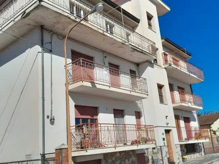 Appartamento con 5 locali in vendita in Via Virgilio, San Benedetto dei Marsi