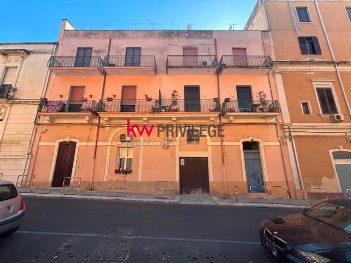Appartamento trilocale in vendita in Via Papa Giovanni XXIII, Centro Storico, Brindisi