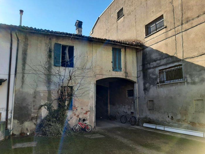 Casa quadrilocale in vendita in Centro, Guardamiglio