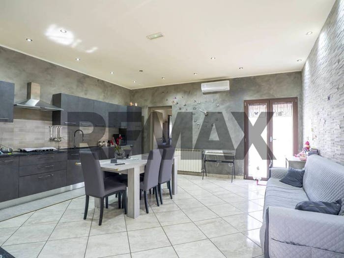 Casa con 6 locali in vendita in Via Fazello, Castel Di Judica, Castel di Iudica