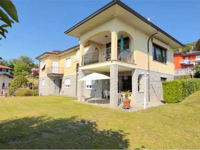 Casa con 6 locali in vendita in Poppino, Luino
