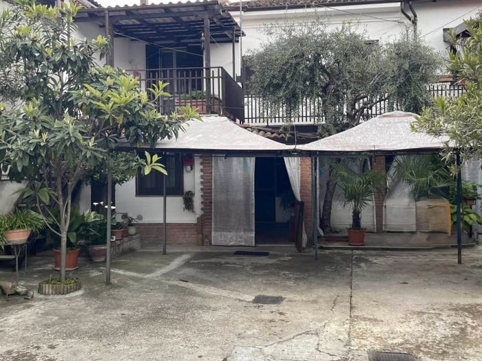 Casa con 6 locali in vendita in Viguzzolo