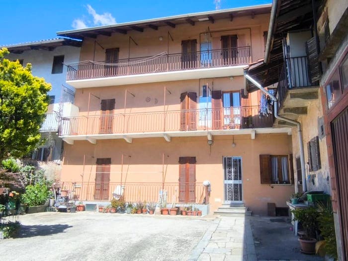 Appartamento quadrilocale in vendita in Via Martiri Antifascisti, Candelo