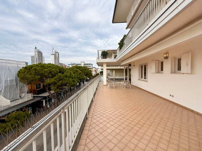 Appartamento con 5 locali in vendita in Largo Tempini, Lido Centro Ovest, Jesolo