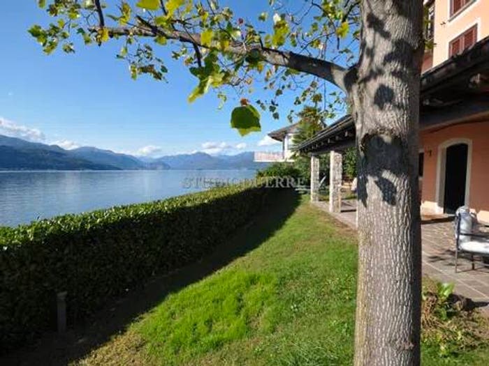 Casa con 6 locali in vendita in Via Al Moro, Centro, Leggiuno