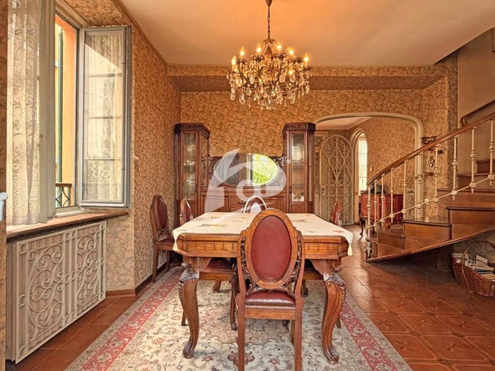 Appartamento con 5 locali in vendita in Lungolago Alessandro Volta, Laveno, LavenoMombello