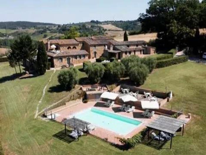 Casa con 6 locali in vendita in Viale Della Rimembranza, Casole d'Elsa