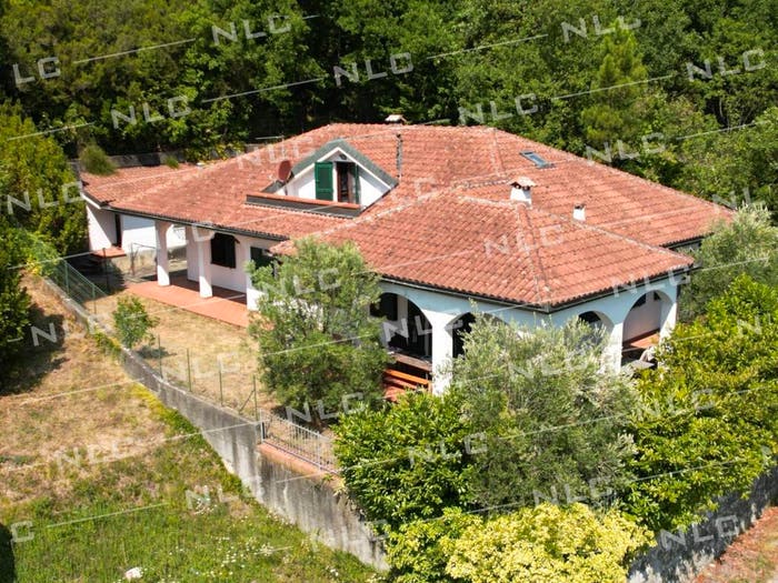 Casa con 6 locali in vendita in Via Barletti, Centro, Casarza Ligure
