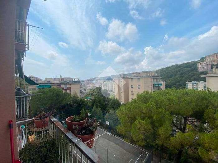 Appartamento quadrilocale in vendita in Via Stefanina Moro, Quezzi, Genova