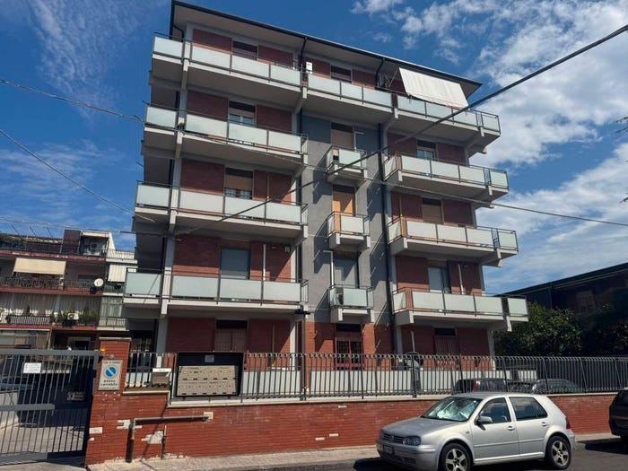 Appartamento con 5 locali in vendita in Via Luigi Galvani, Garibaldi Nesima, Catania