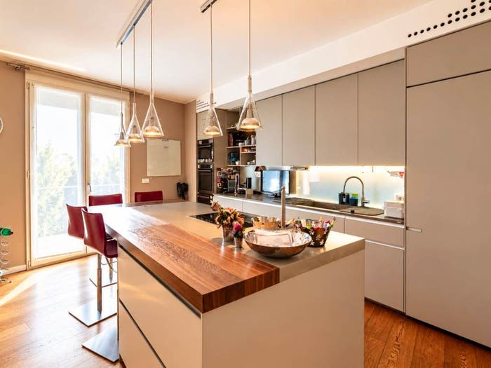 Appartamento quadrilocale in vendita in Piazza Ernesto De Angeli, De Angeli, Milano