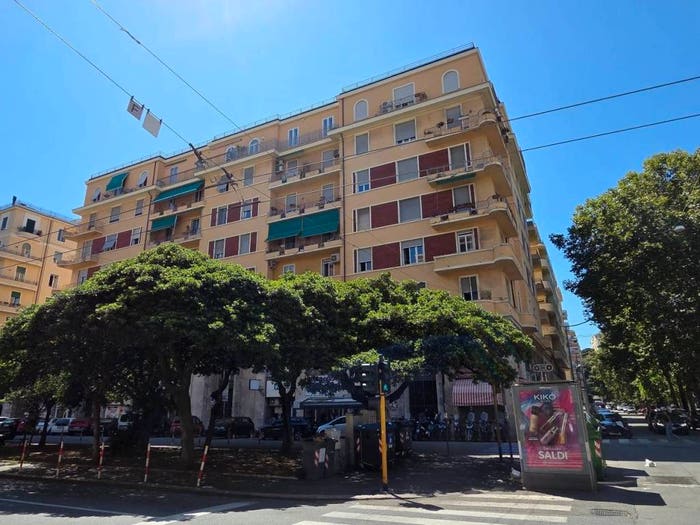 Appartamento trilocale in vendita in Via Alessandro Rimassa, Foce, Genova