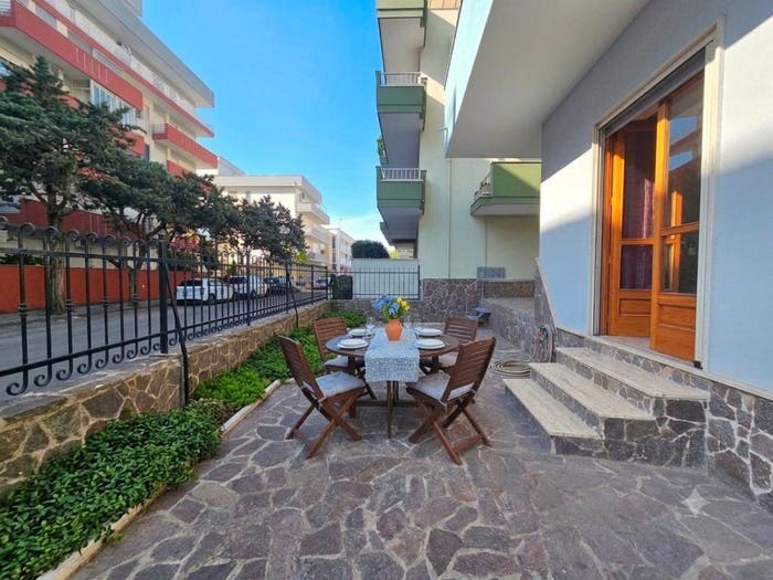 Appartamento trilocale in vendita in Via Antonio Rosmini, Lungomare Lido San Giovanni, Gallipoli