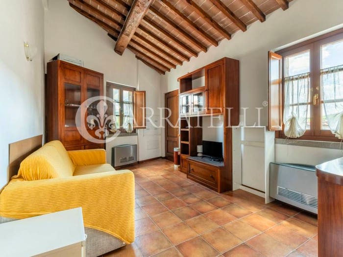 Appartamento trilocale in vendita in Strada Provinciale di Montevarchi, Gaiole in Chianti