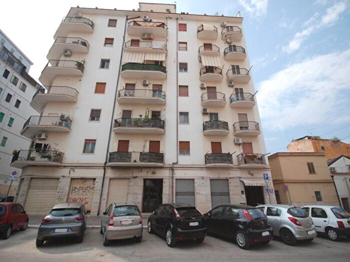 Appartamento trilocale in vendita in Via Alessandro Manzoni, Foggia