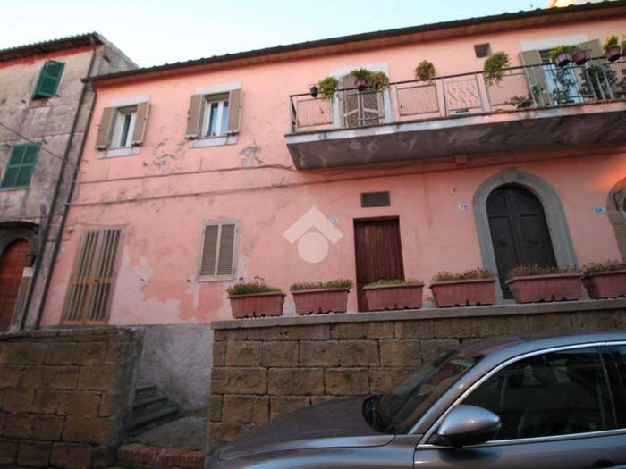 Appartamento trilocale in vendita in Via garibaldi, Centro, Cellere
