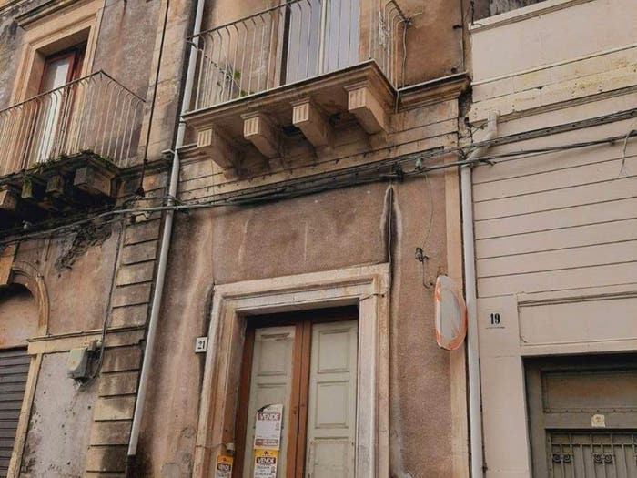 Casa trilocale in vendita in Via Filippo Turati, Centro, Giarre