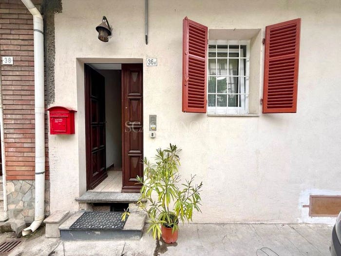 Casa con 6 locali in vendita in Via Clemente Vercellone, Sordevolo