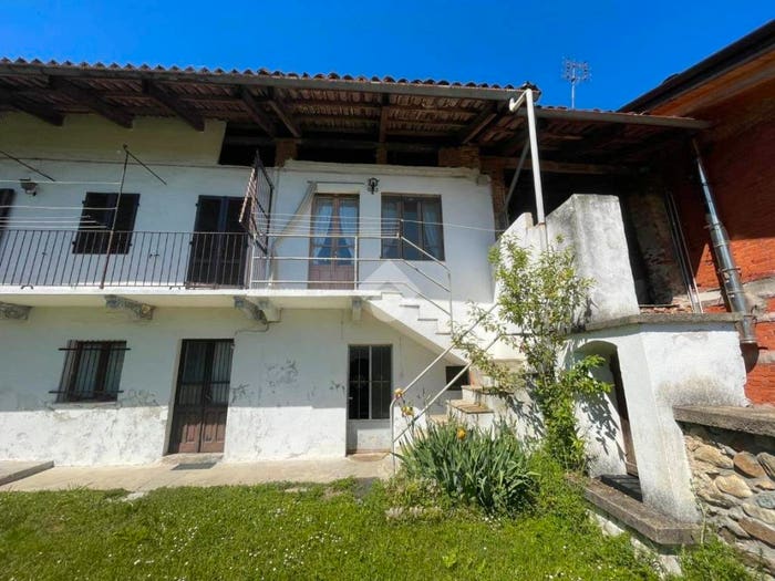 Casa trilocale in vendita in Strada del casino, Centro, Castellamonte