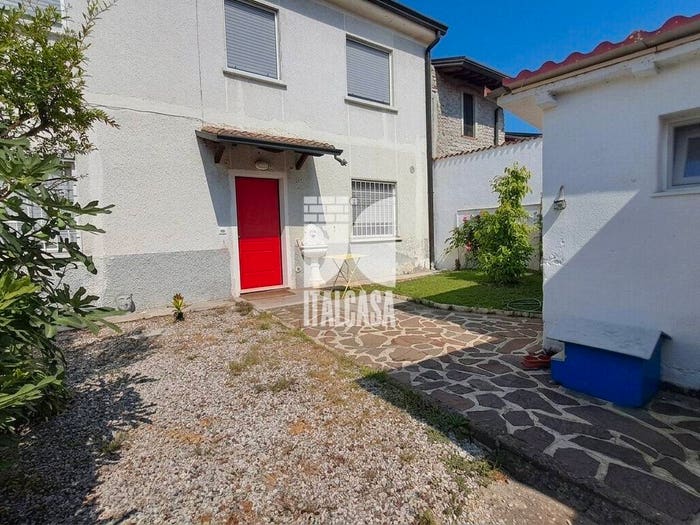 Casa con 5 locali in vendita in Centro, Marmirolo