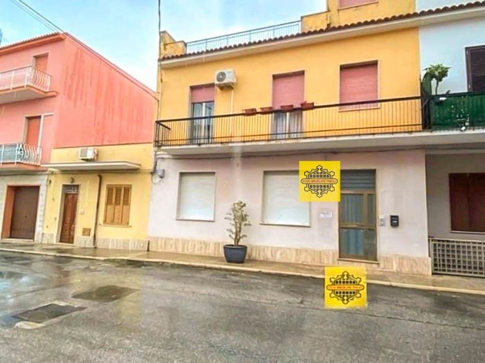 Appartamento con 6 locali in vendita in Centro, Avola