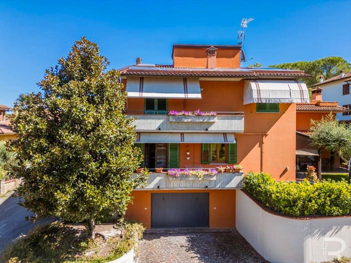 Casa con 6 locali in vendita in Via Maggio, Badia Agnano, Bucine