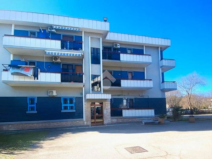 Appartamento quadrilocale in vendita in Via Michele Menichella, Comparto Biccari, Foggia