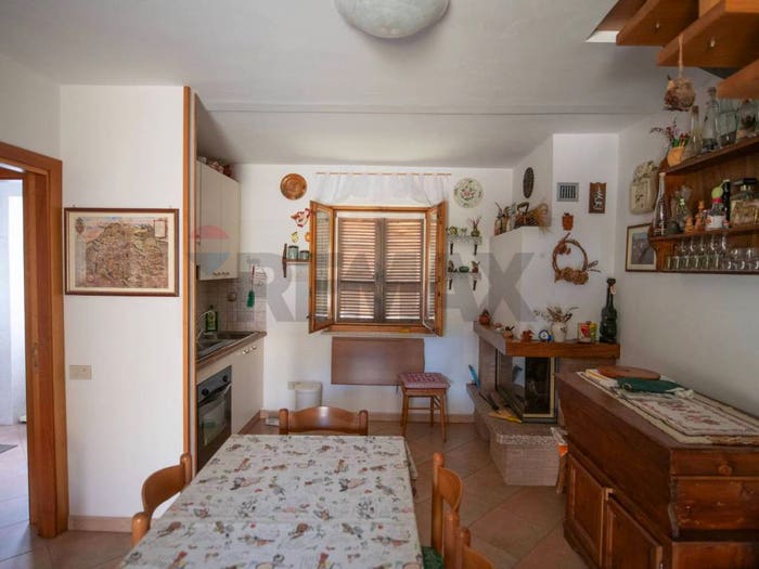 Appartamento quadrilocale in vendita in Località santa Croce, Arcevia