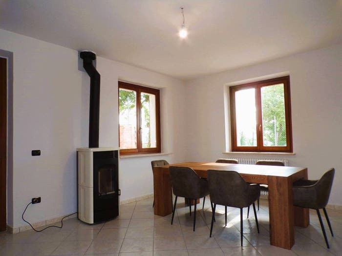 Casa con 6 locali in vendita in Località Salmata, Salmata, Nocera Umbra