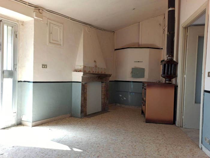 Casa con 5 locali in vendita in via Guglielmo Marconi, Centro, Pesche