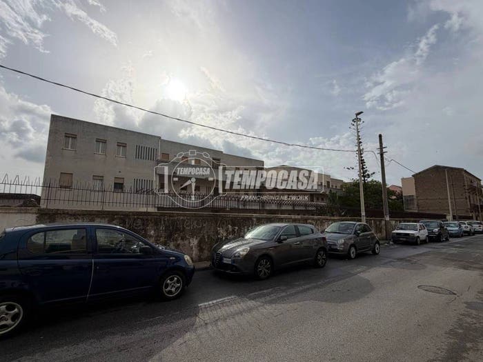 Appartamento trilocale in vendita in Località Mili Marina, Mili, Messina