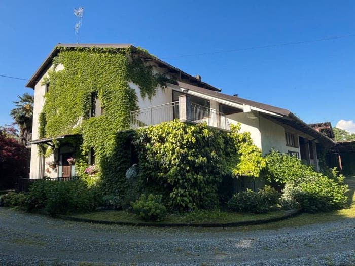 Casa con 5 locali in vendita in Via Risorgimento, Centro, Romano Canavese