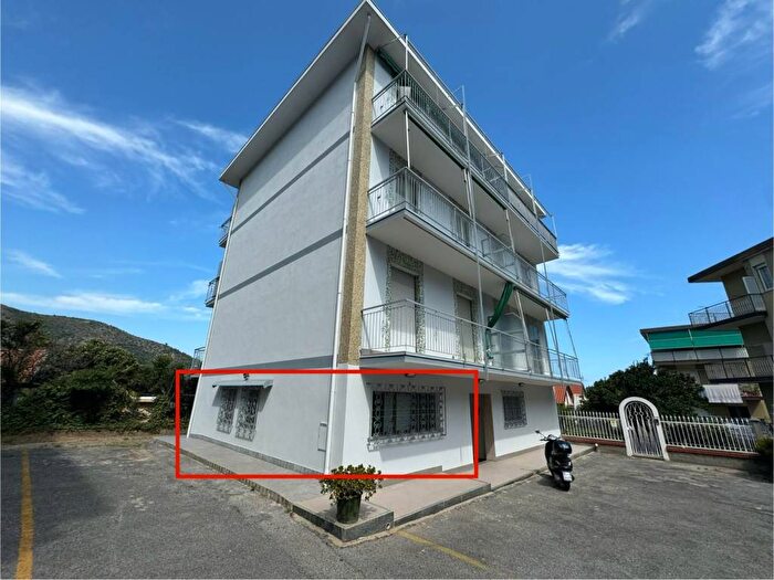 Appartamento bilocale in vendita in Via Padova, Centro, Ceriale