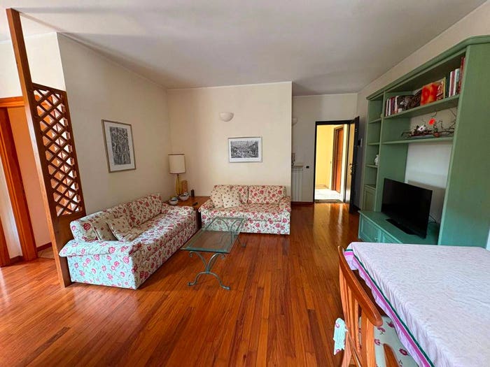 Appartamento trilocale in vendita in Via Roma, Centro, Pianello Val Tidone