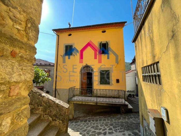 Casa con 6 locali in vendita in Scesta, Bagni di Lucca