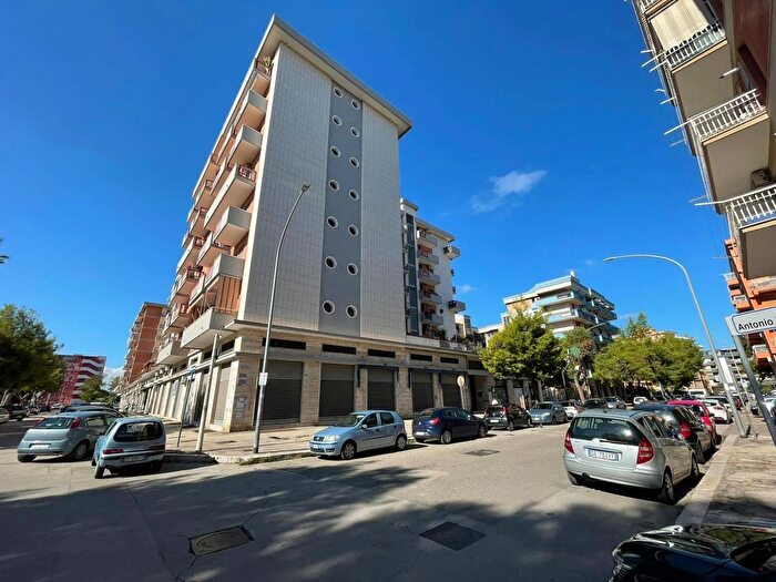 Appartamento quadrilocale in vendita in Via Antonio Labriola, Foggia