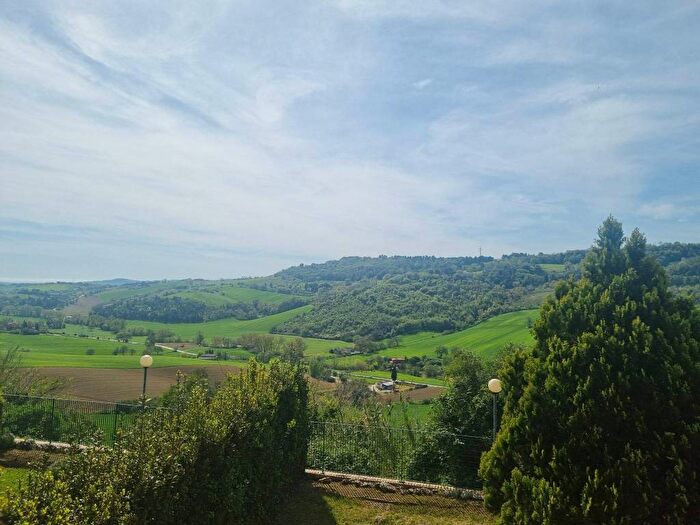 Appartamento con 5 locali in vendita in Via Montesicuro, Montesicuro, Ancona