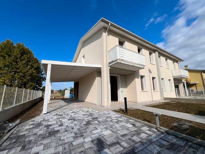 Casa quadrilocale in vendita in Via degli Alpini, Albettone