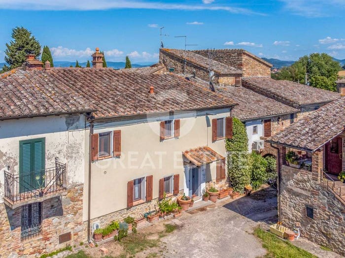 Casa con 6 locali in vendita in Località Ranciano Alto, Badia, Castiglione del Lago