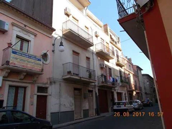 Casa con 6 locali in vendita in Via Vincenzo Gioberti No Number, Grammichele