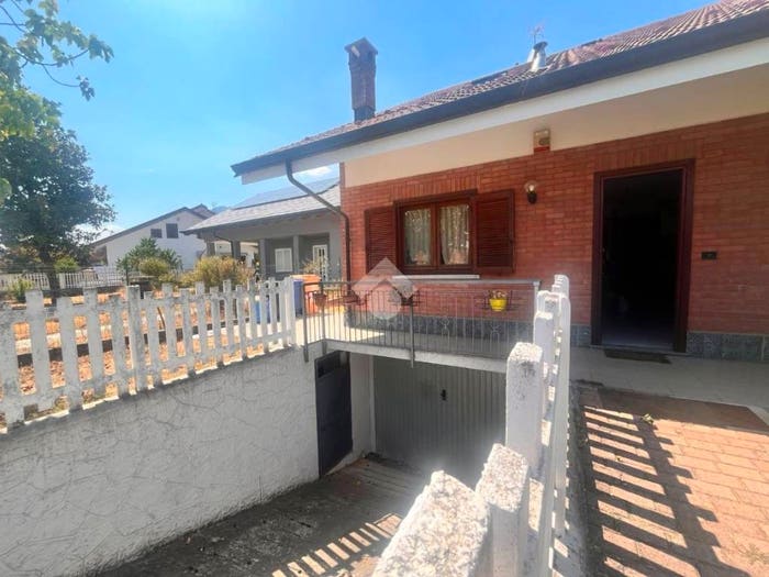 Casa con 5 locali in vendita in Via Caravaggio, Bruino