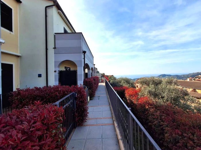 Appartamento bilocale in vendita in Via Imperia No Number, Civezza