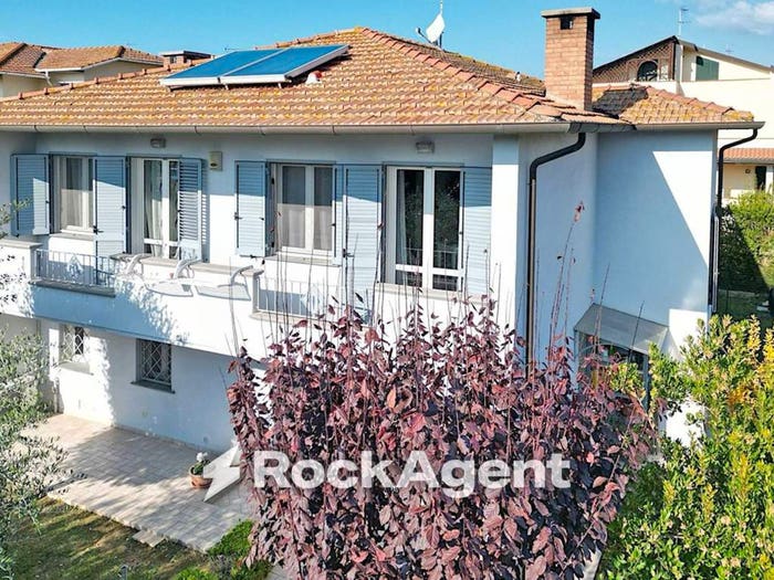 Casa con 5 locali in vendita in Marina di Cecina, Cecina